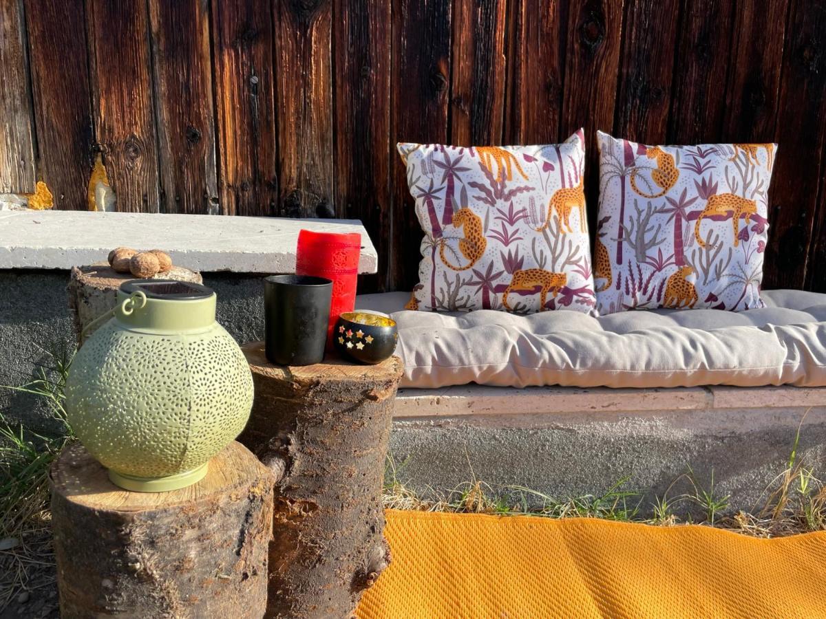 Jolie Cabane Avec Jacuzzi Pour Les Amoureux De La Nature Tullins Екстериор снимка